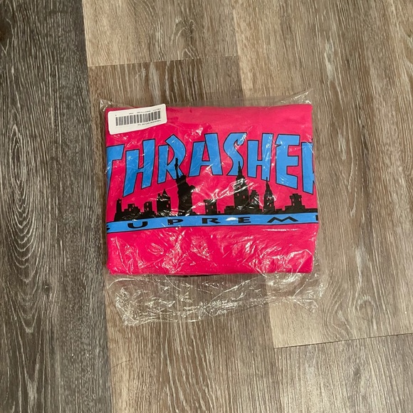 Supreme Thrasher Skyline Pink Tee - Picture 3 of 3